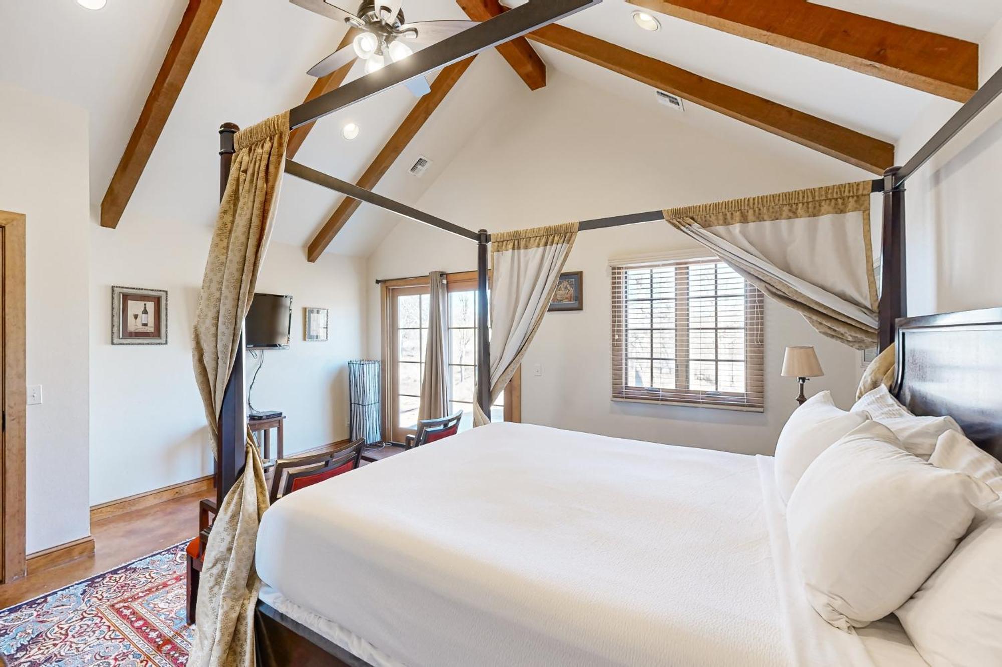 Messina Hof Hill Country Villa Blumenthal Kamer foto